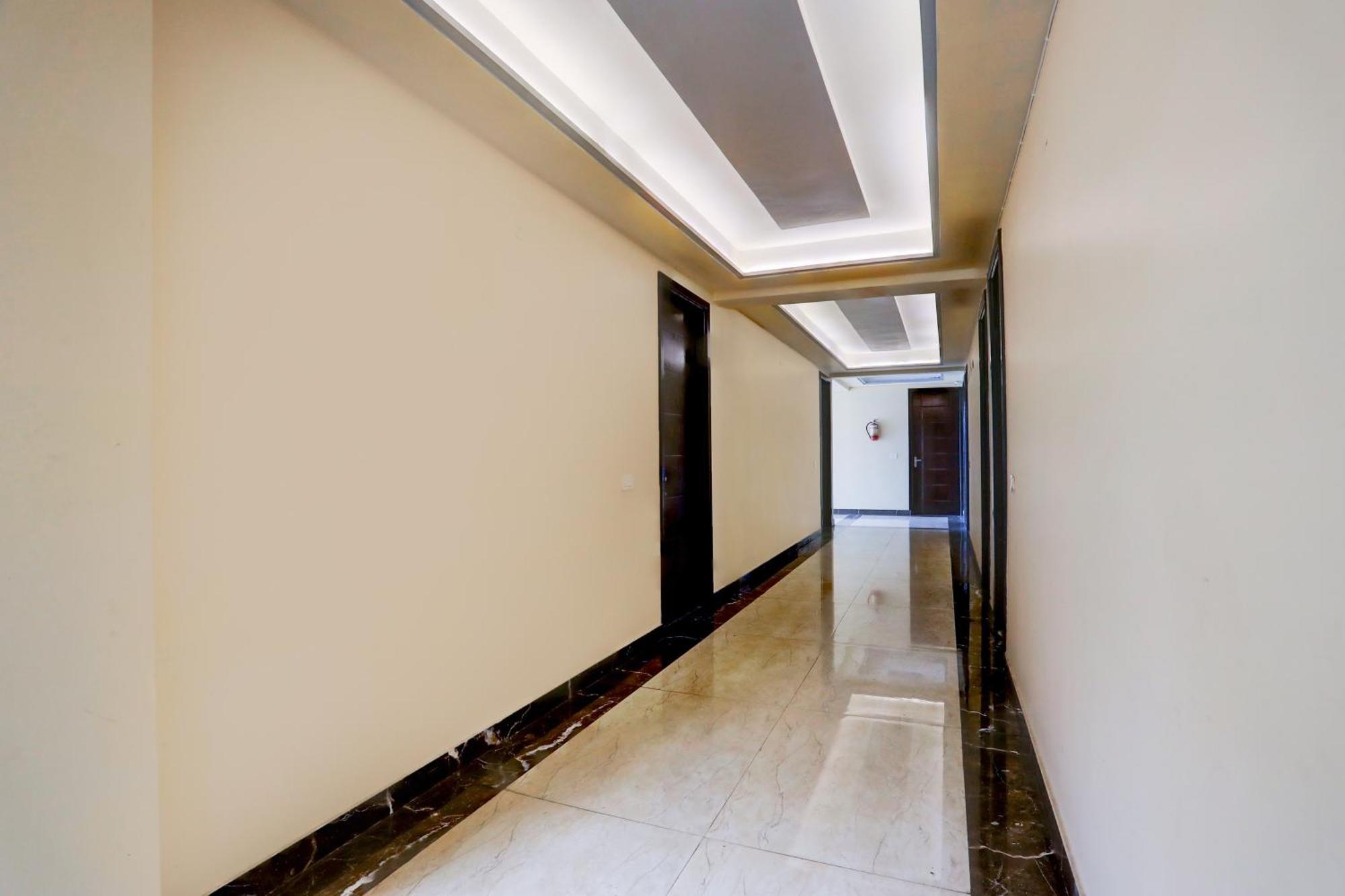 Super Townhouse Oak Pacify Hills Hotel Rājpur Exterior foto