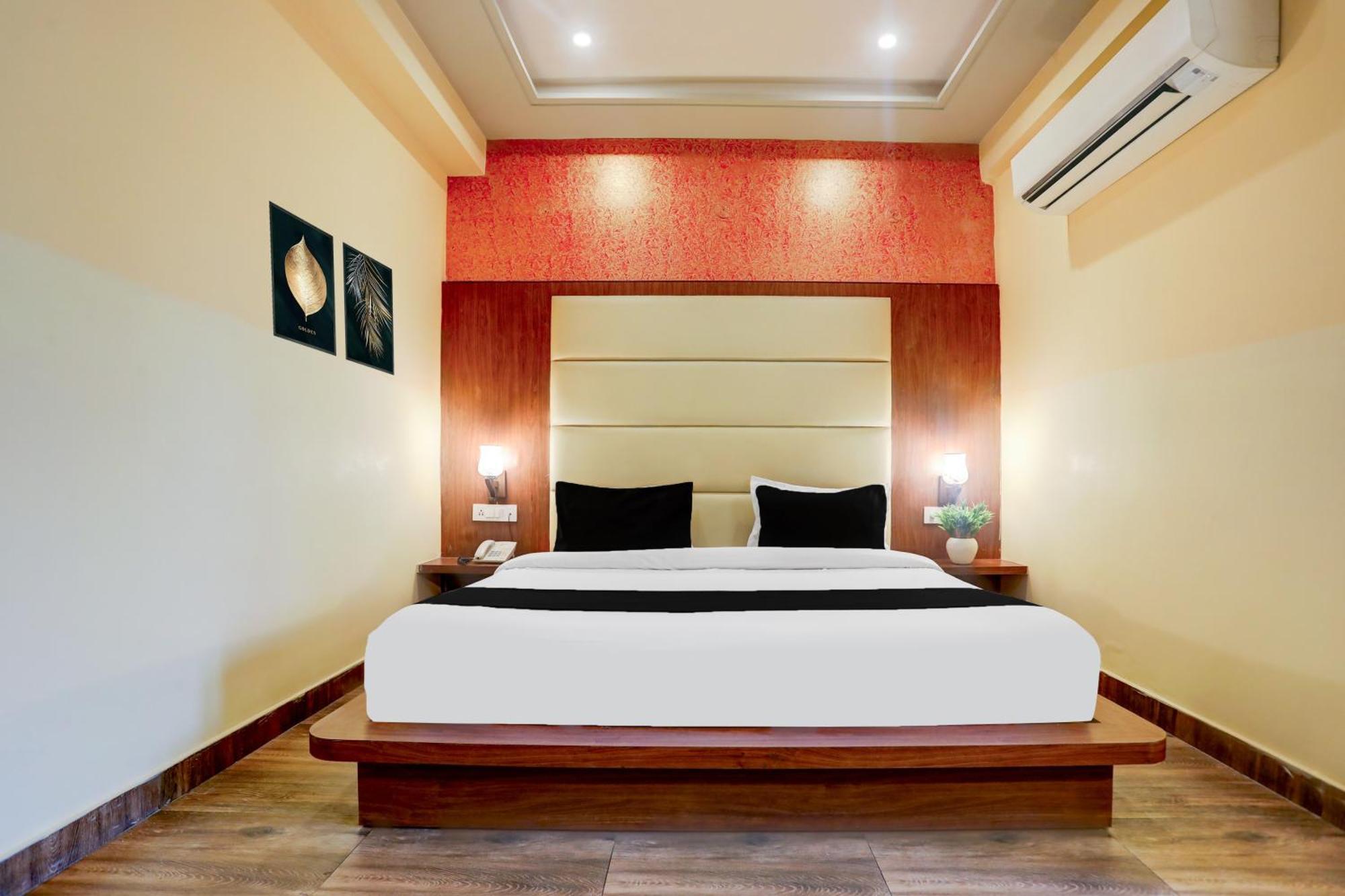 Super Townhouse Oak Pacify Hills Hotel Rājpur Exterior foto