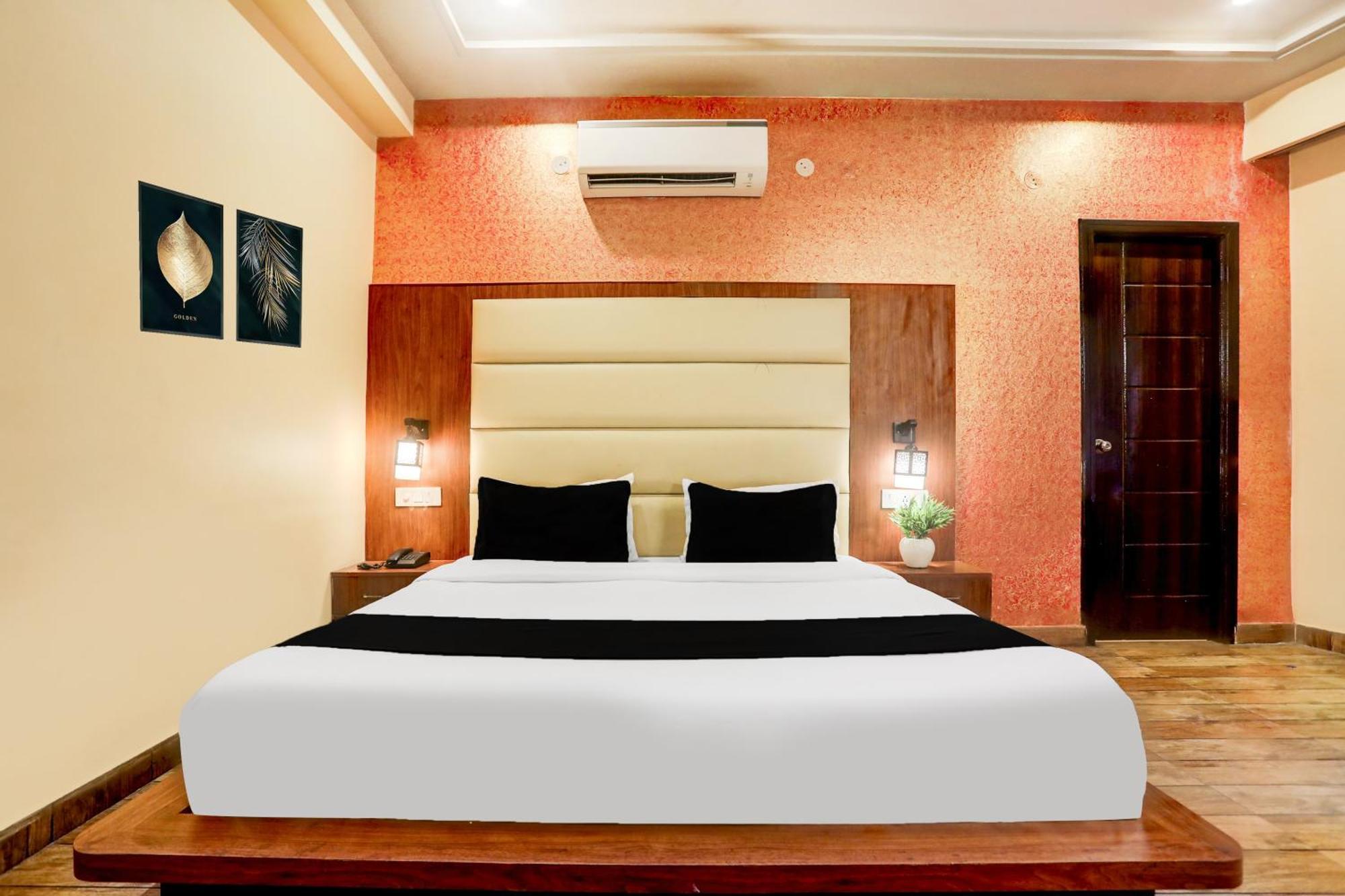 Super Townhouse Oak Pacify Hills Hotel Rājpur Exterior foto