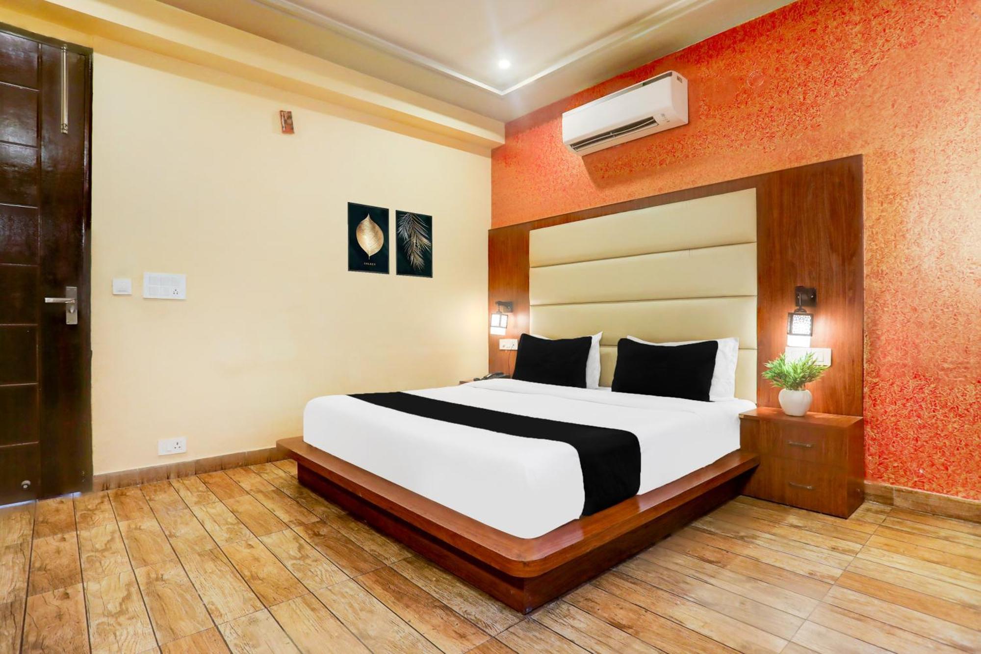 Super Townhouse Oak Pacify Hills Hotel Rājpur Exterior foto